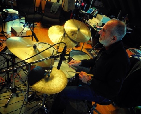 Tonstudio Soundcheck in Bachenbülach ist Ihr Musikstudio für professionelle Sängerinnen, Sänger und Bands, sowie für Hobby Musikerinnen und Musiker